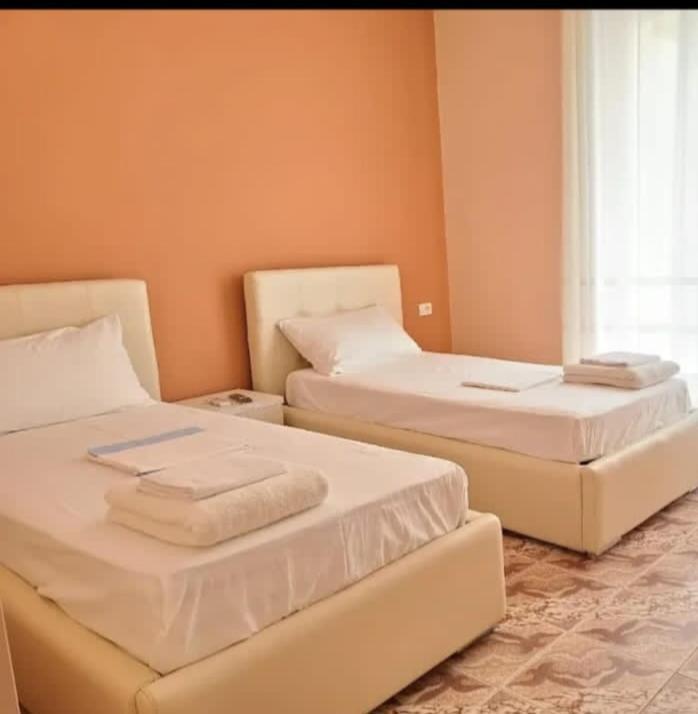 Hotel Fama Škalngur Exterior foto